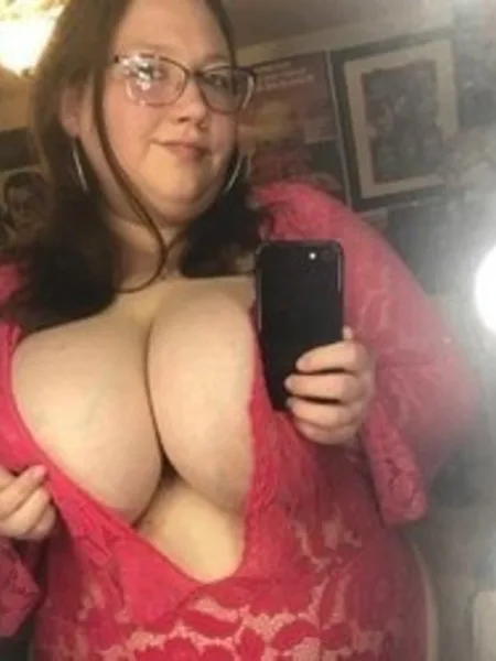 GracieHolmes_XXL