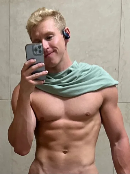 Grayson Cole