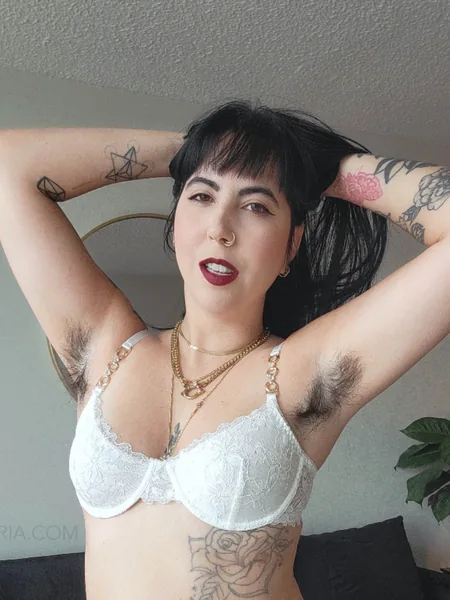 Hairy Jade 🌸