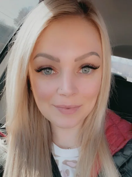 Haley | 6'3 Big Titty Blonde 🍒🩷