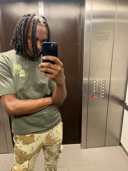 Handsome 🍫