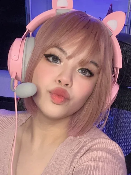 Hina Saito VIP
