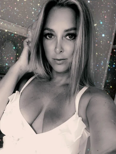 Holliewould