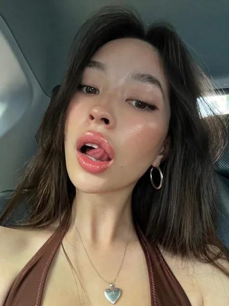 💘 Holly Lim