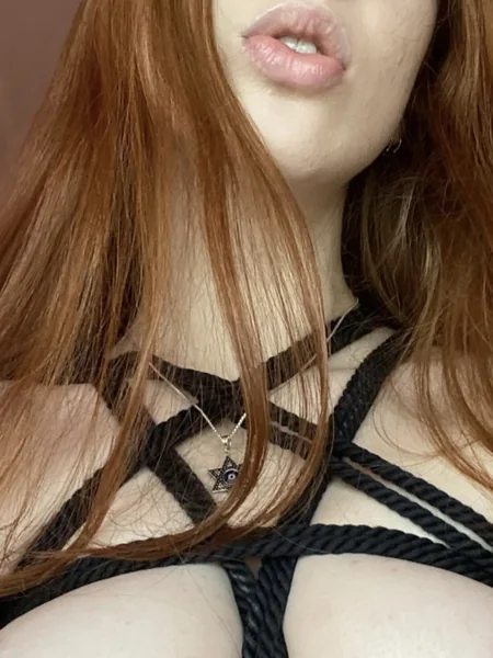 samara ( • )( • ) ԅ(≖‿≖ԅ)