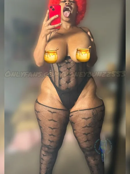 HONEY BUNN🍯🖤