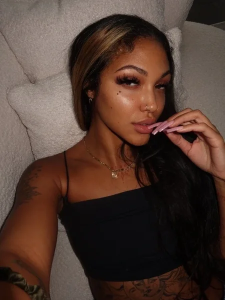 Goddess Honey 🖤