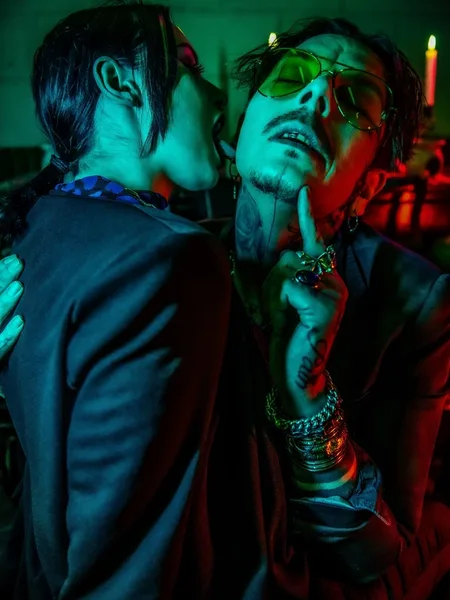 Hot Tattooed Couple🥵 avatar