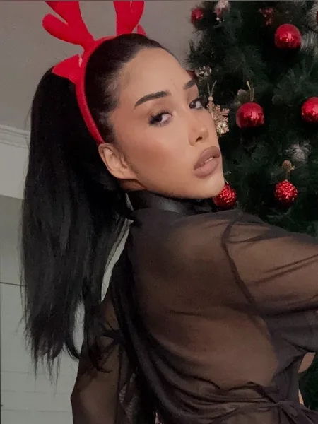 𝗝𝗮𝘀𝗺𝗶𝗻𝗲 𝗠𝗶𝗱𝗻𝗶𝗴𝗵𝘁 ✨🌹