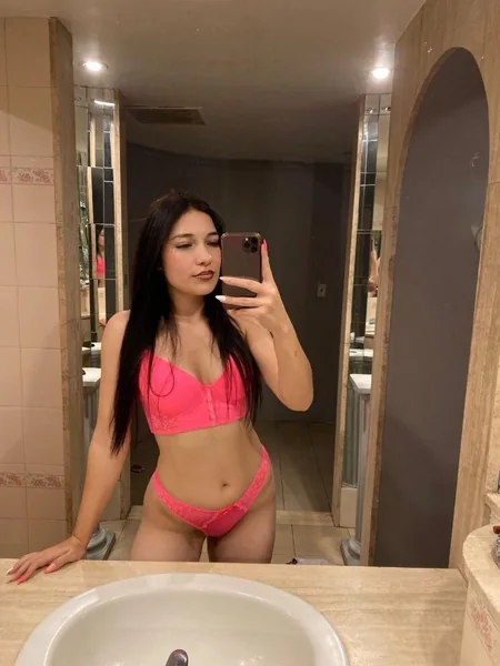 👑👸Qᴜᴇᴇɴ👸👑//📲ᴀᴠᴀɪʟᴀʙʟᴇ🟢