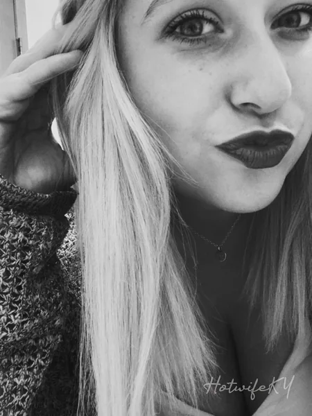 ✨HotwifeKY ♠️ avatar