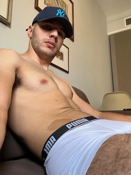 CARLOS ANDRADE