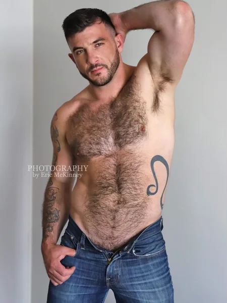 Ian Holms Free Page 🦉
