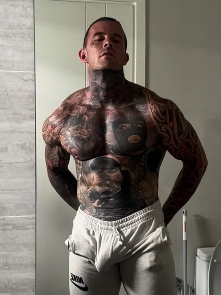 Cam