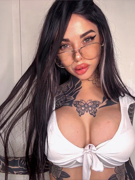 Mia 🖤 #1 Inked Yoga Waifu on Onlyfans 🖤