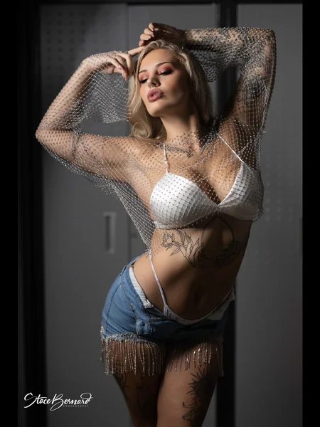Iris Renee