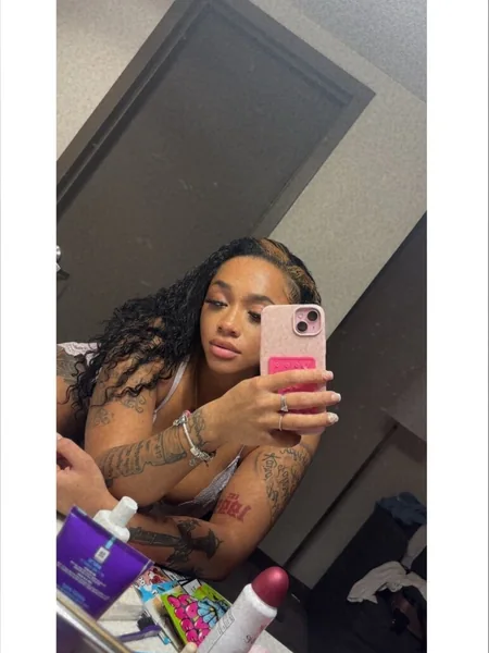 Isis husslee