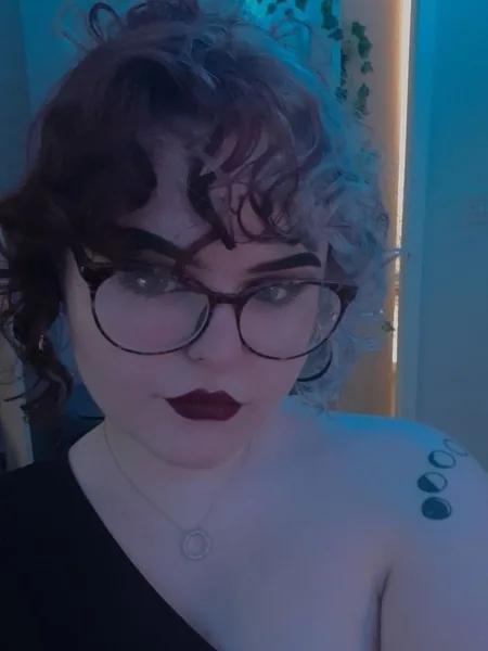 Isobella Vaughn avatar