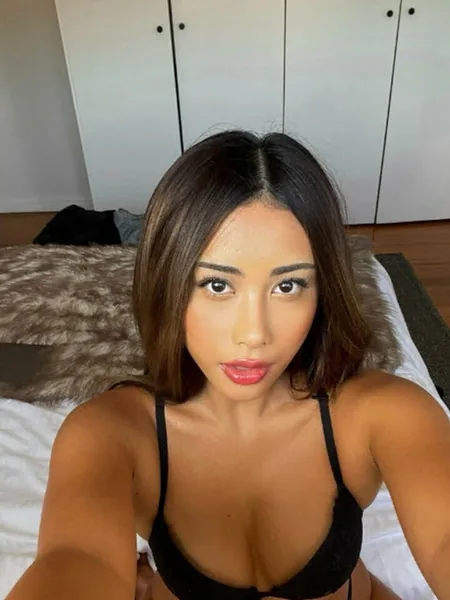 Kara J Lee