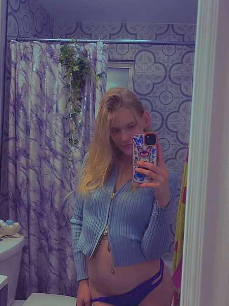 TheSexyBlonde