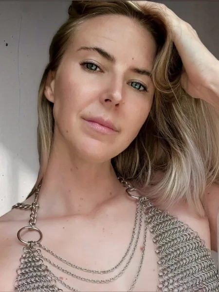 Issy Austi