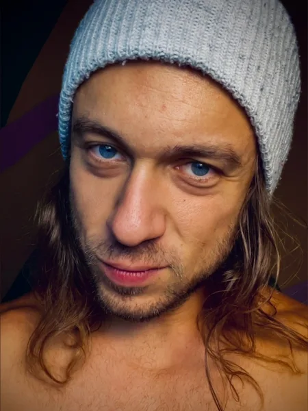 Andrew V