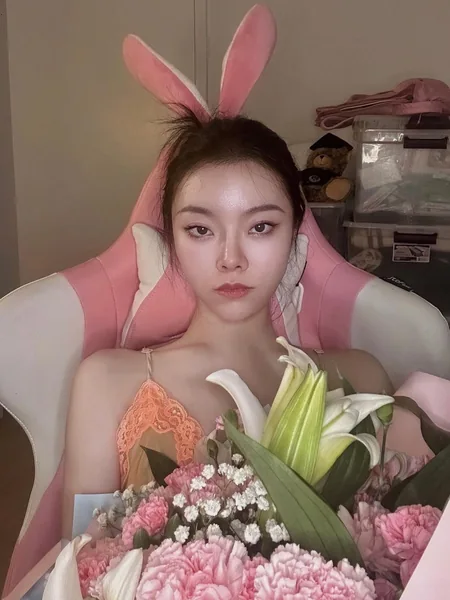 Hi I am Ella 艾拉