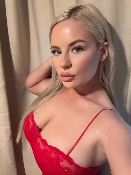 Miss Dylan 🥥💦🌸 avatar