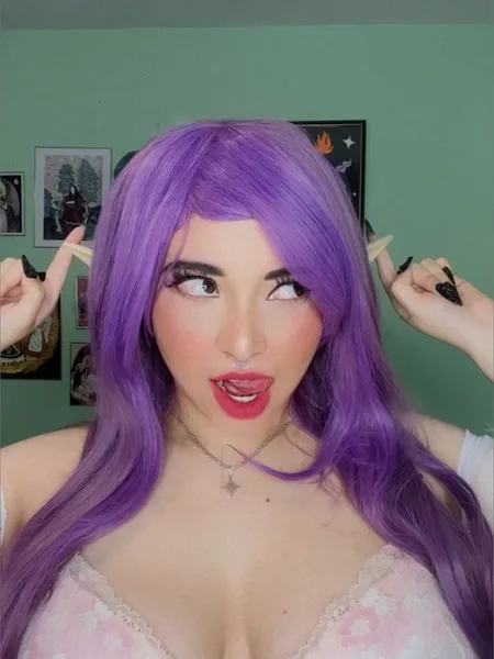 Itzee Heernandez