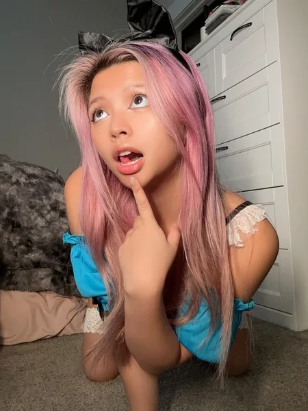 ASMR Queen Ivory 👾 💕
