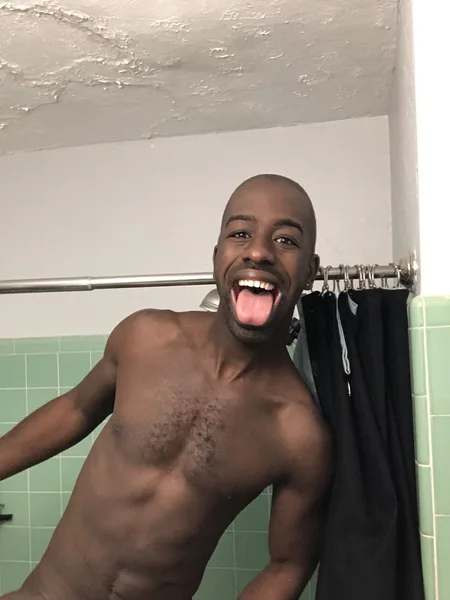 First time nude yogi