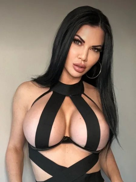 Jasmine Jae (Free Page)