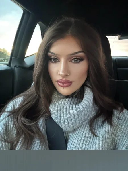 J ✨