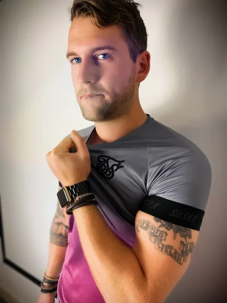 Johnny Mai avatar