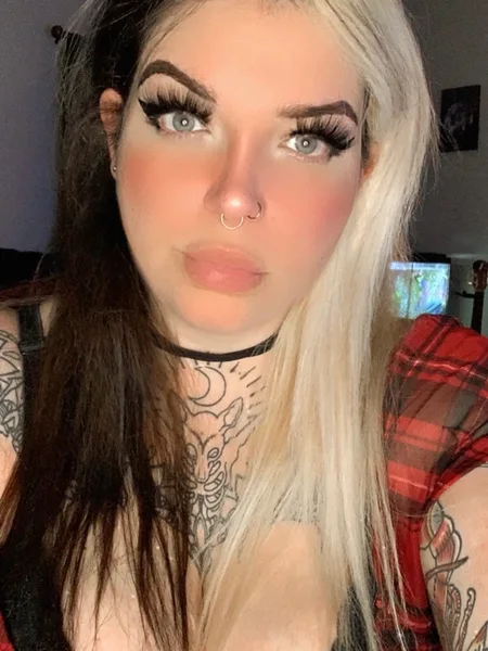 Lily Jones - Top Creator