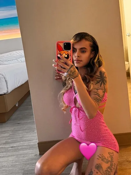 Carmella 🥂🎬