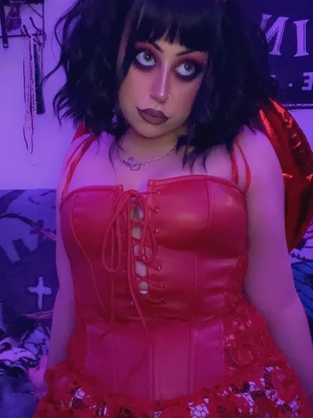 Julia Ghouliaa😈