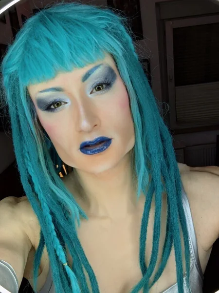 Julie_Lithoe