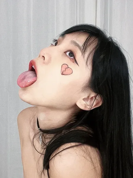 June Liu SpicyGum