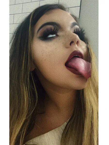 K A L E S  👅🍆