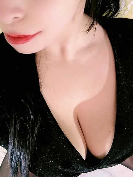 Mistress Kara - Ball Busting Goddess
