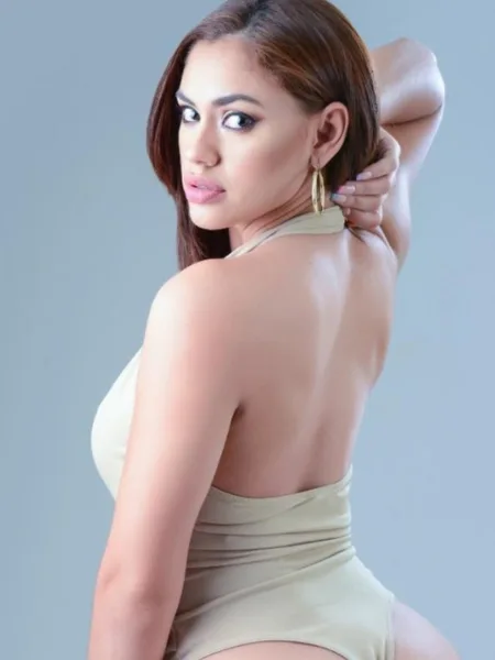 KARLA CRUZ FORNOS