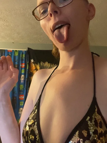 KiKiPAWG
