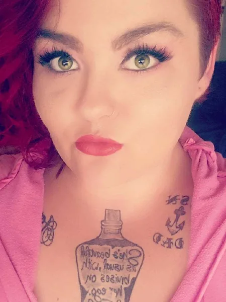 Roxxxi Ruinz