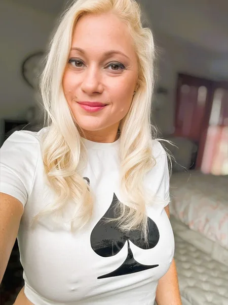 KimbrrrJaXXX ♠ QOS Hotwife | Cuckoldress