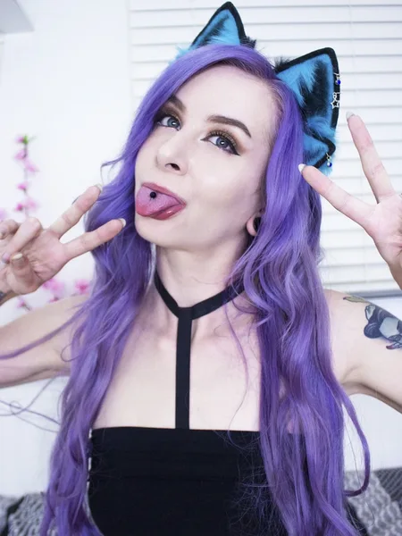 KinkyNyra