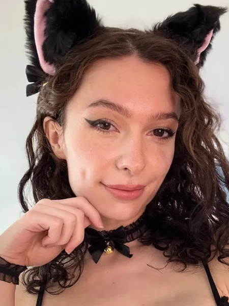 Kitty Lynn