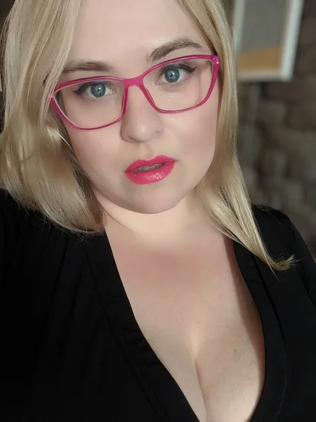 Krystelle Pink
