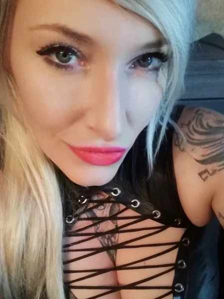 Lady DEMONA