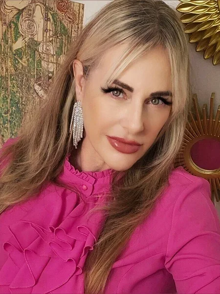 Lady Nina Birch